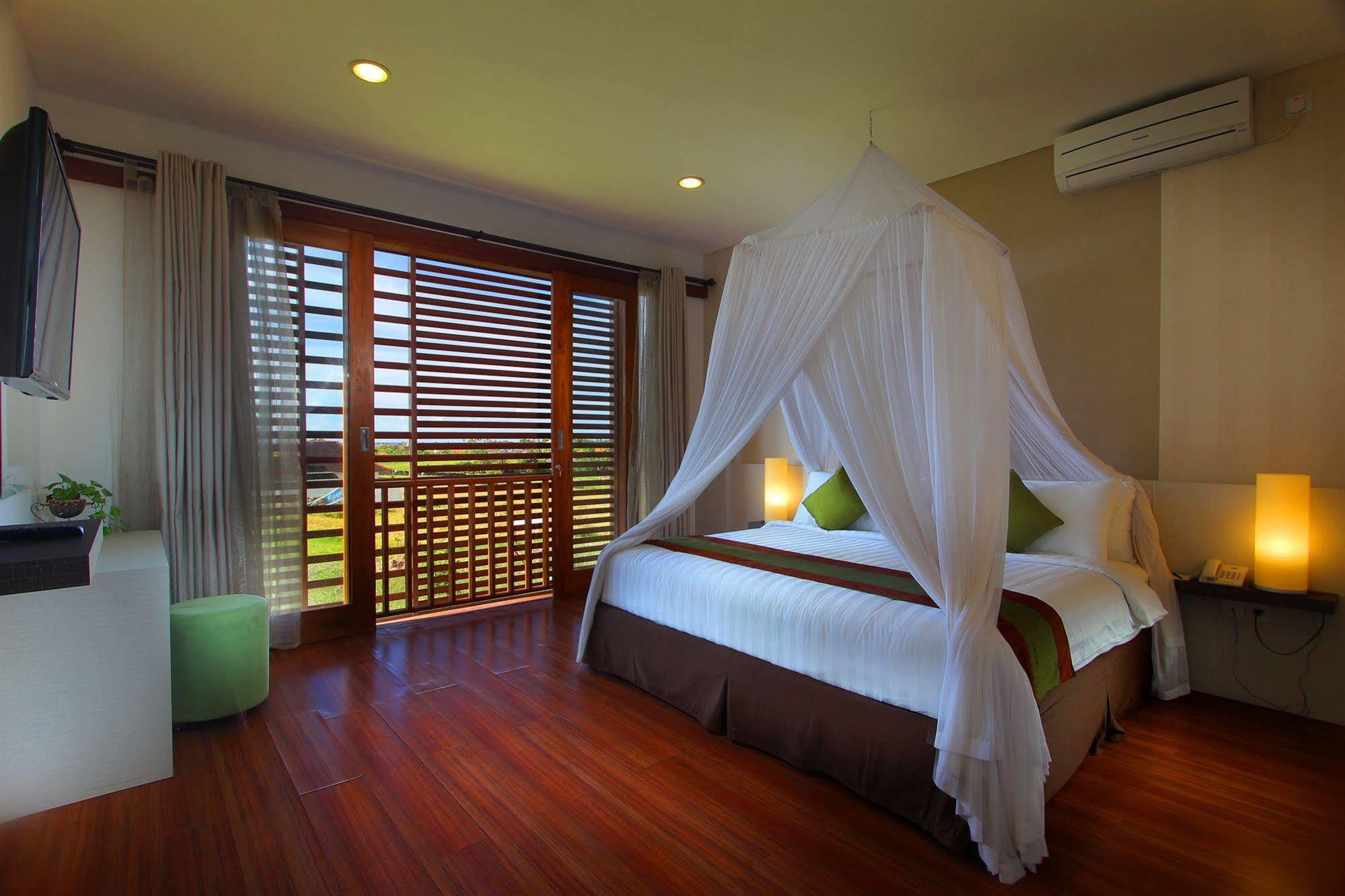 Papillon Umalas Villa *
