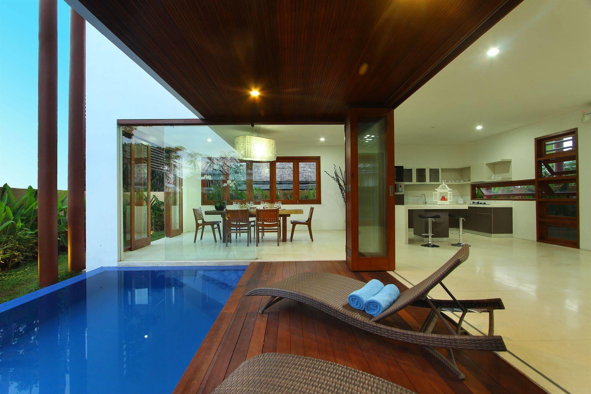 Papillon Umalas Villa *